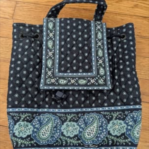 Vera Bradley Handbags - Stylish Black and Green Quilted Tote Bag